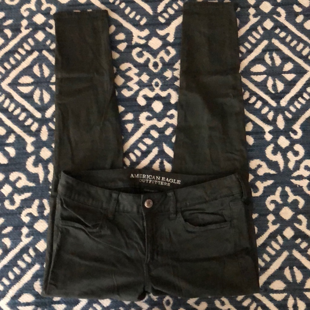 American Eagle Dark Olive Jeggings. Comfy👖🌸